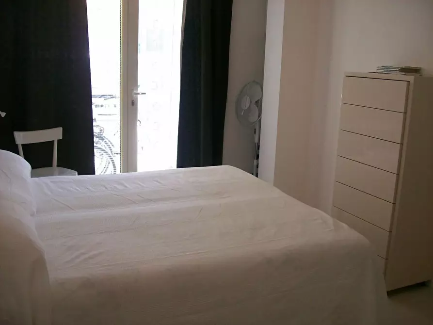 Immagine 11 di Appartamento in vendita  a Viareggio