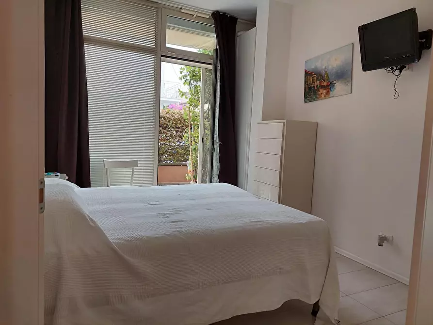 Immagine 10 di Appartamento in vendita  a Viareggio