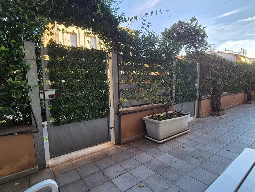 Immagine 42 di Appartamento in vendita  a Viareggio