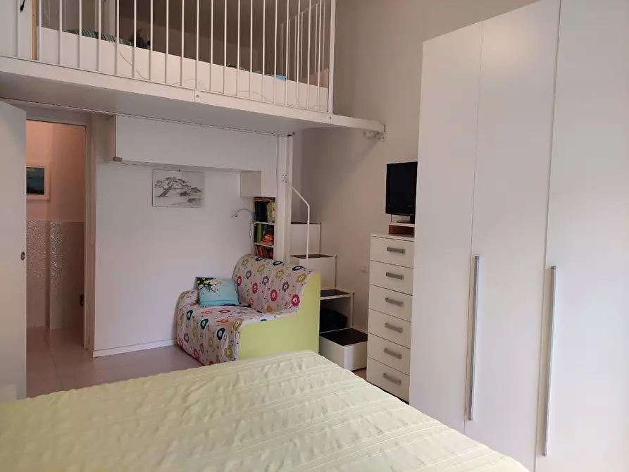 Immagine 26 di Appartamento in vendita  a Viareggio