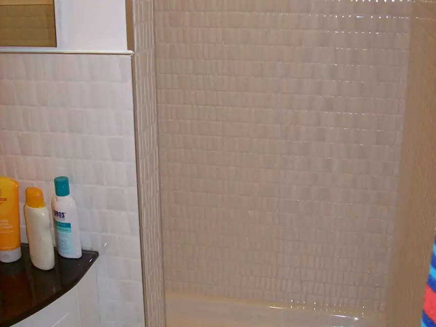 Immagine 16 di Appartamento in vendita  a Viareggio