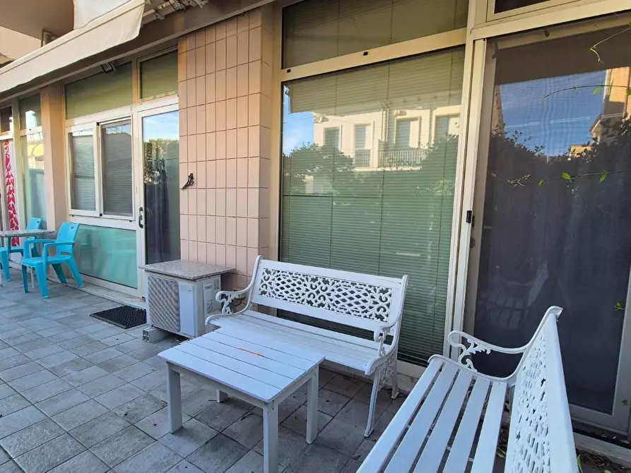 Immagine 38 di Appartamento in vendita  a Viareggio