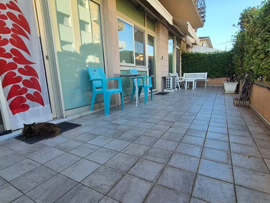 Immagine 34 di Appartamento in vendita  a Viareggio