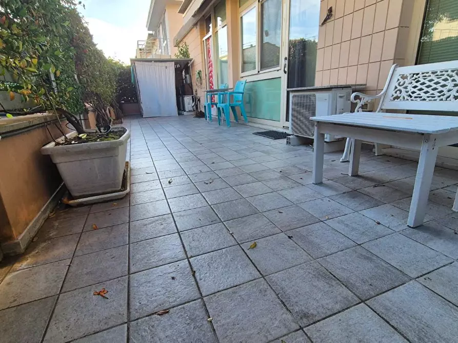 Immagine 36 di Appartamento in vendita  a Viareggio