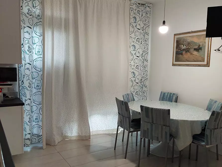 Immagine 7 di Appartamento in vendita  a Viareggio