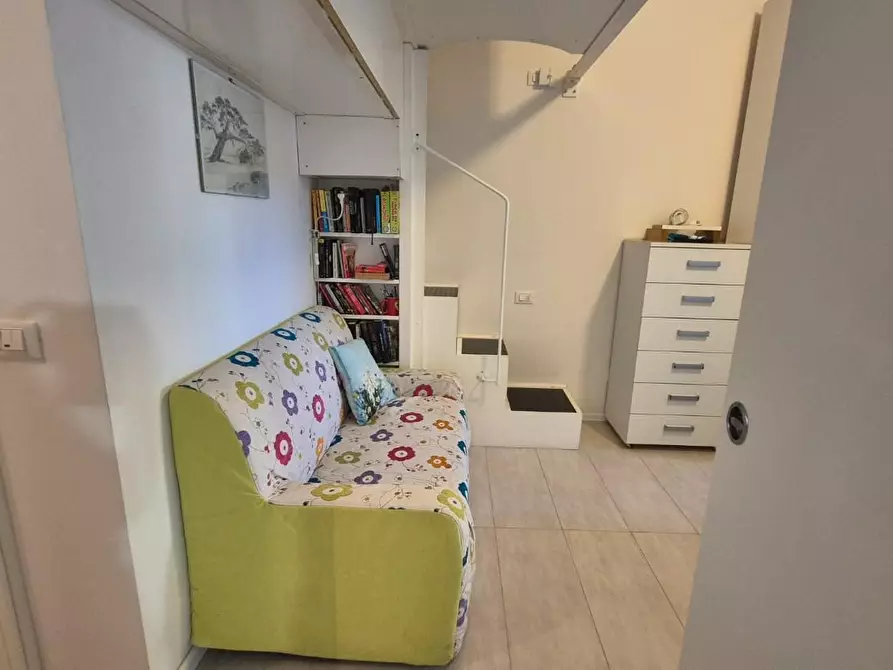 Immagine 21 di Appartamento in vendita  a Viareggio