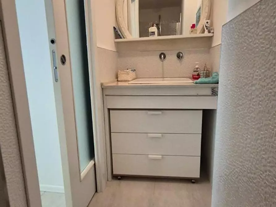 Immagine 33 di Appartamento in vendita  a Viareggio