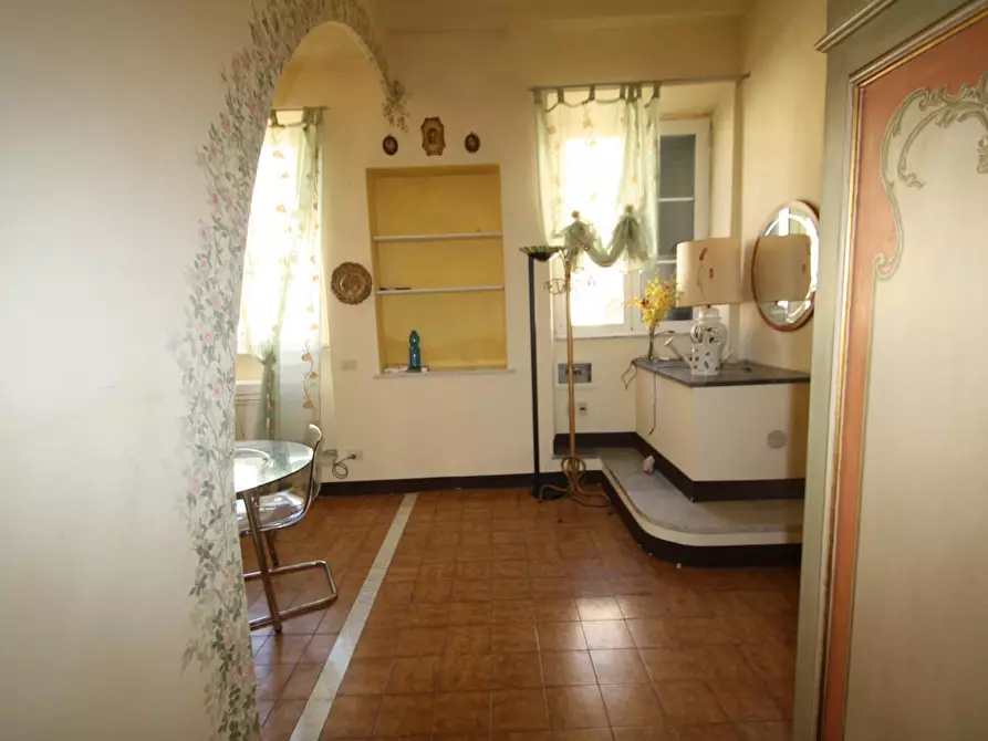 Immagine 6 di Appartamento in affitto  a Lucca