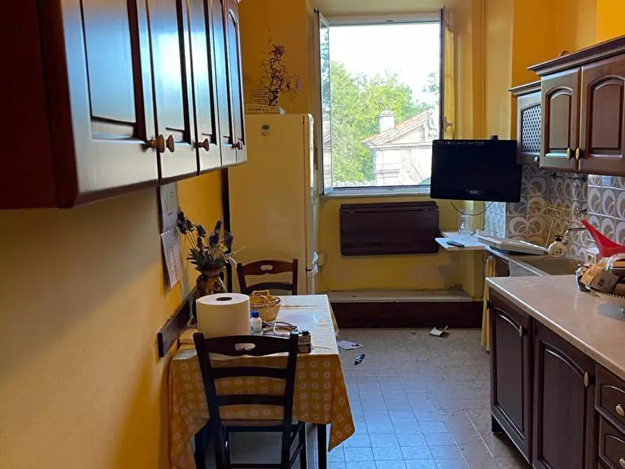 Immagine 8 di Appartamento in affitto  a Lucca