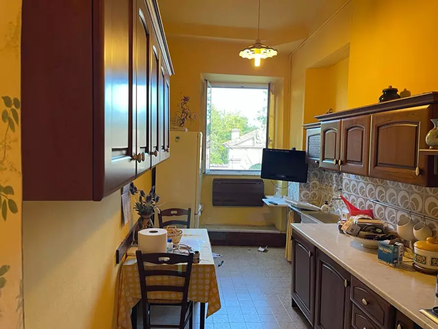 Immagine 10 di Appartamento in affitto  a Lucca