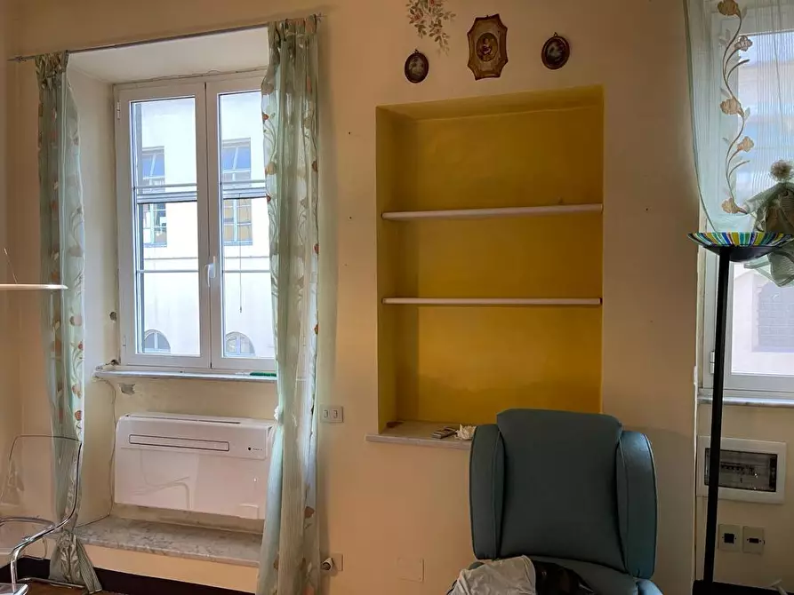 Immagine 19 di Appartamento in affitto  a Lucca