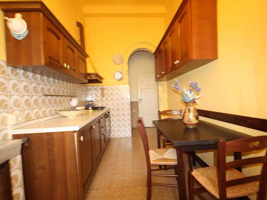 Immagine 14 di Appartamento in affitto  a Lucca