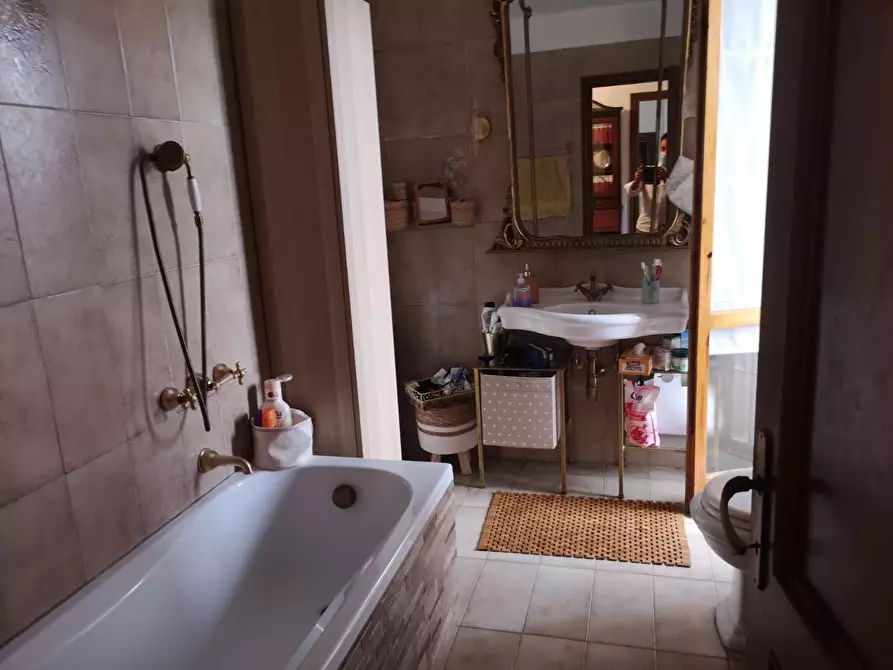 Immagine 11 di Appartamento in vendita  a Pisa