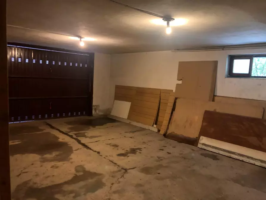 Immagine 24 di Villa in vendita  a Carrara