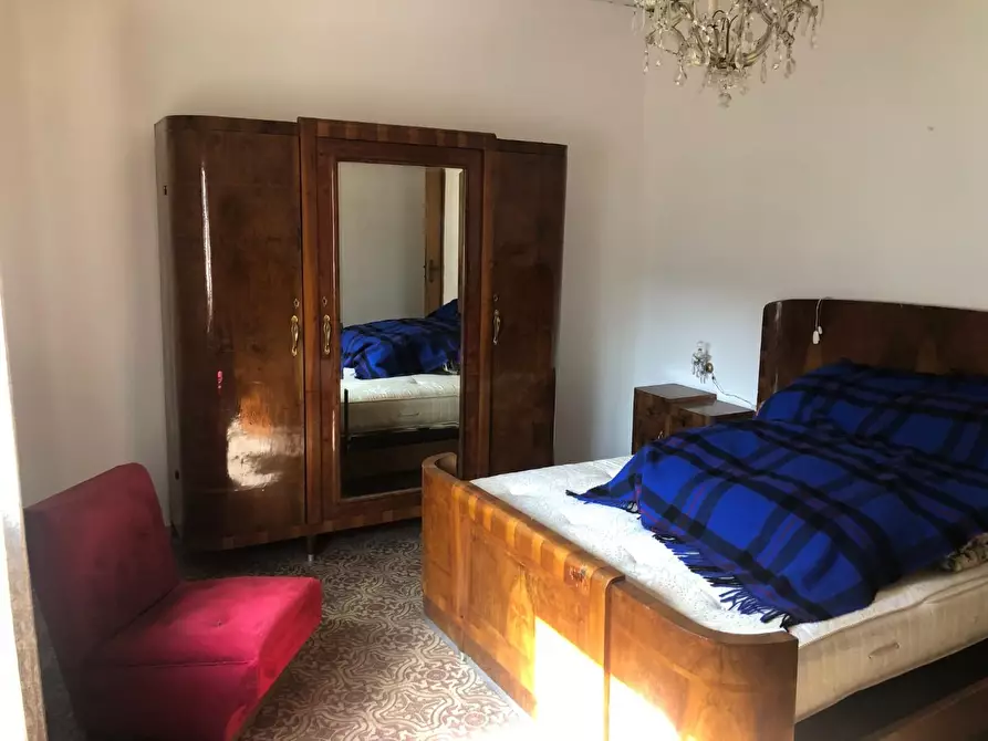 Immagine 18 di Villa in vendita  a Carrara