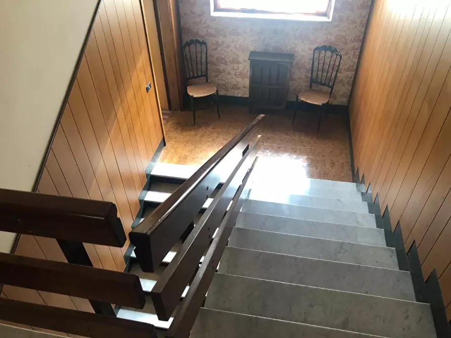 Immagine 15 di Villa in vendita  a Carrara