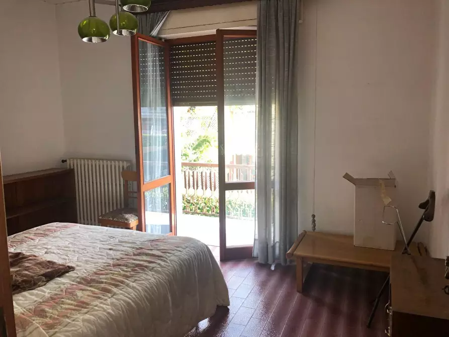 Immagine 39 di Villa in vendita  a Carrara