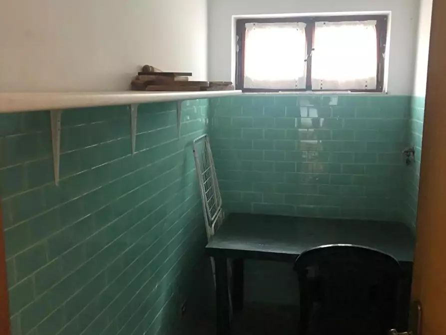 Immagine 12 di Villa in vendita  a Carrara