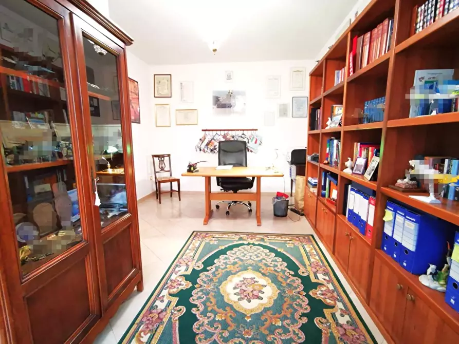 Immagine 12 di Villa in vendita  a Cascina