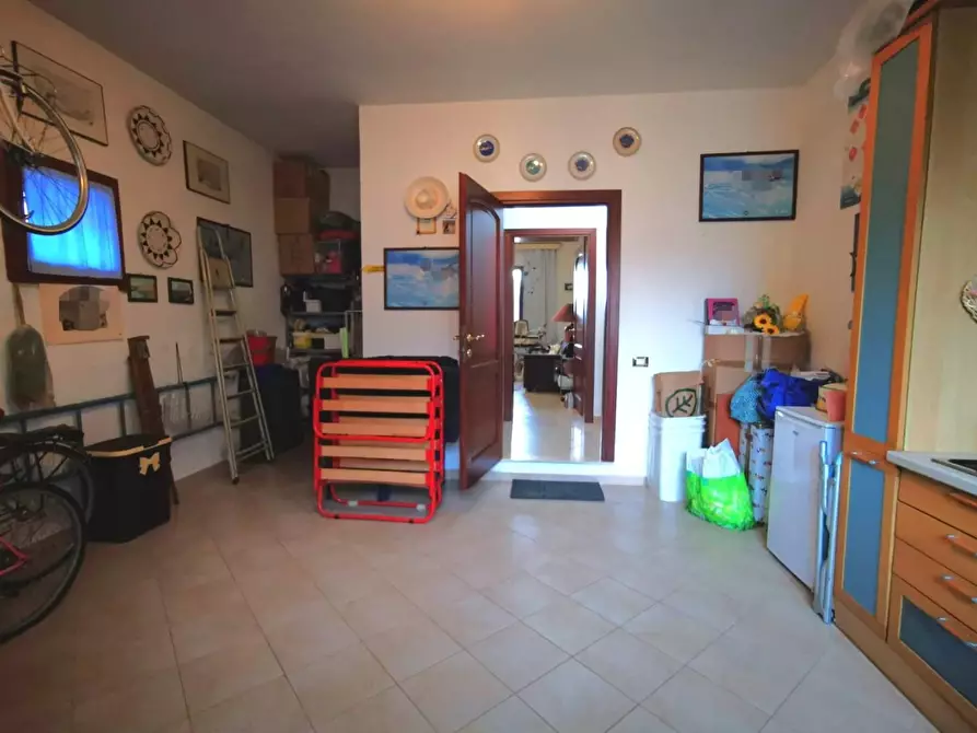 Immagine 56 di Villa in vendita  a Cascina