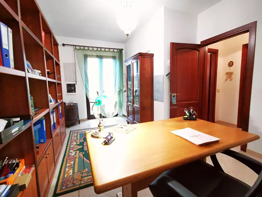 Immagine 10 di Villa in vendita  a Cascina