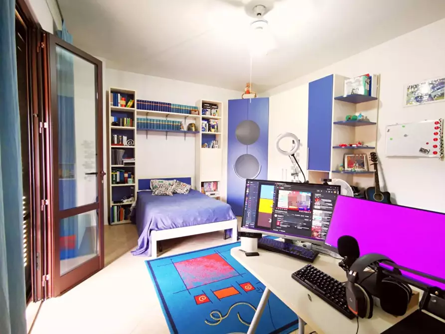 Immagine 31 di Villa in vendita  a Cascina