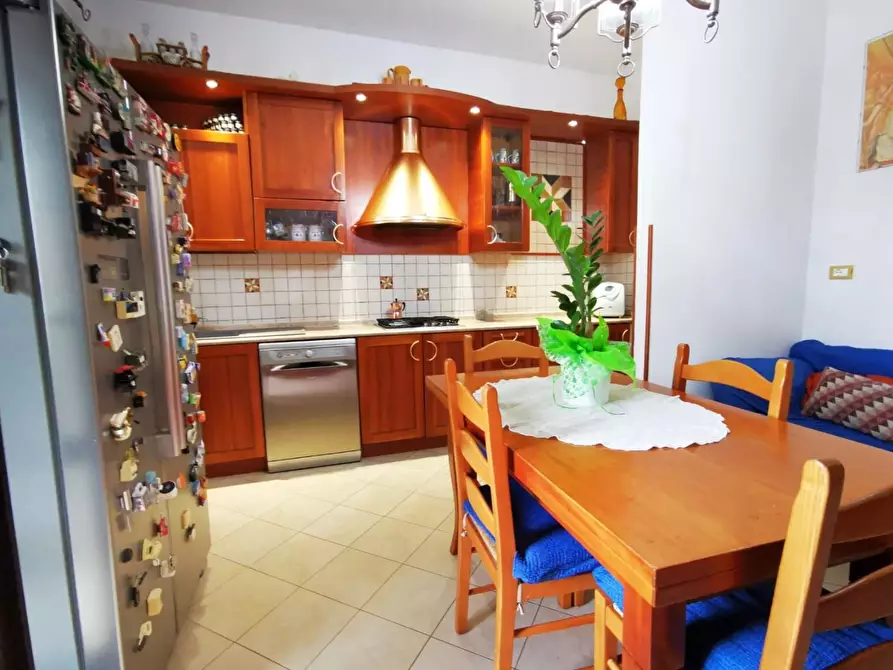 Immagine 26 di Villa in vendita  a Cascina