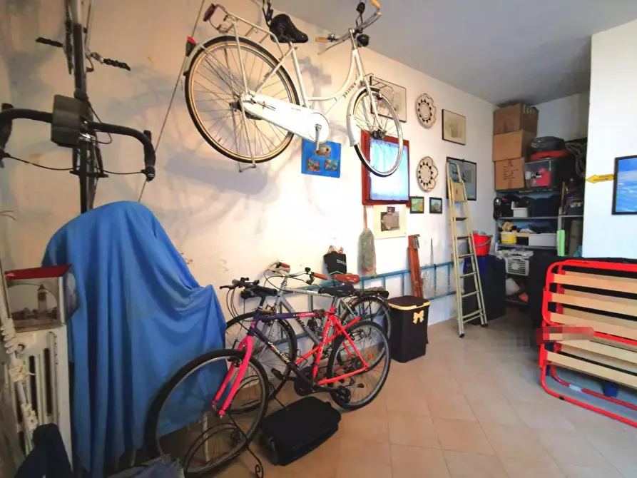 Immagine 55 di Villa in vendita  a Cascina