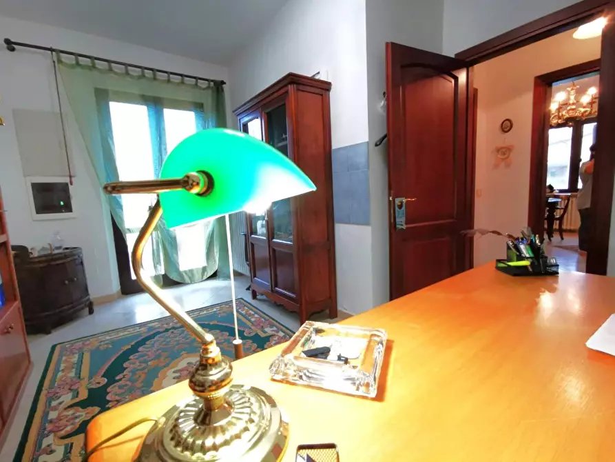 Immagine 11 di Villa in vendita  a Cascina