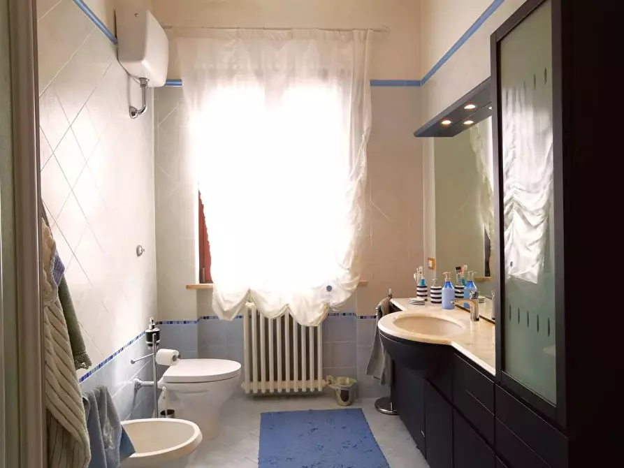 Immagine 35 di Villa in vendita  a Cascina