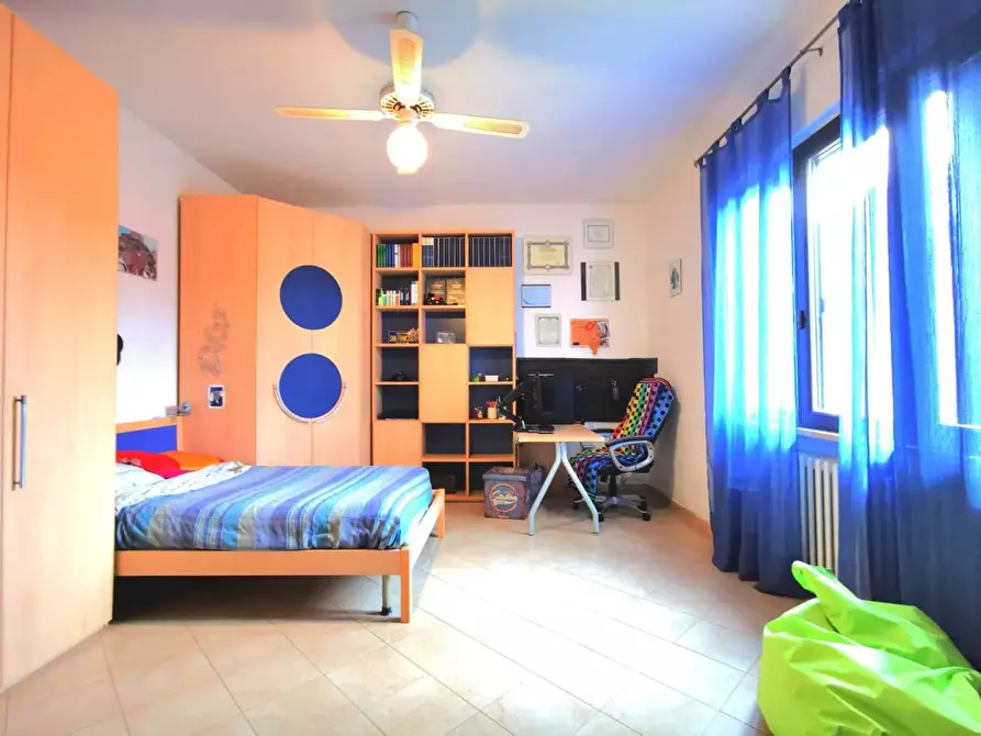 Immagine 43 di Villa in vendita  a Cascina