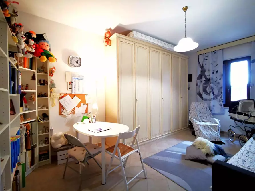 Immagine 18 di Villa in vendita  a Cascina