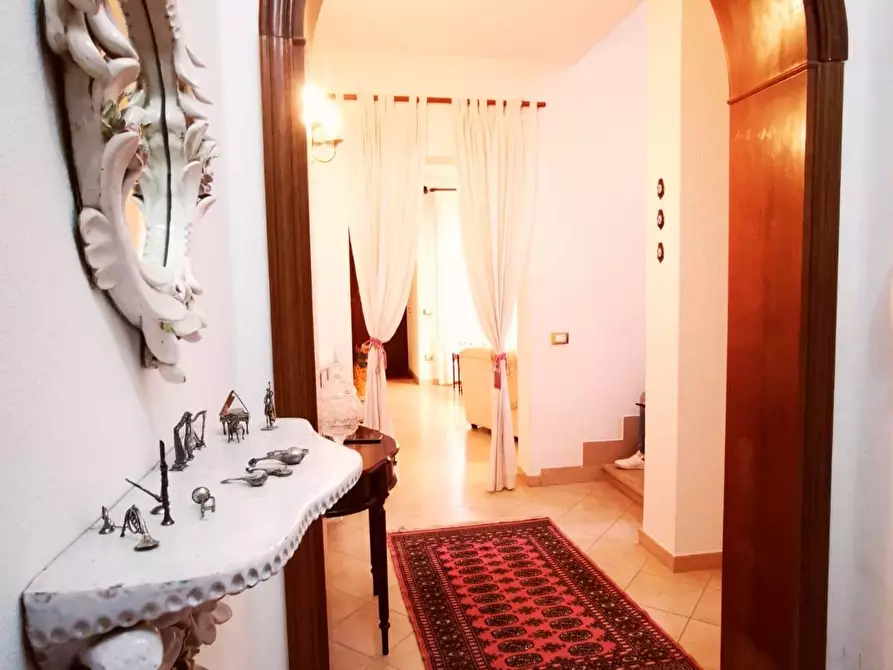 Immagine 15 di Villa in vendita  a Cascina