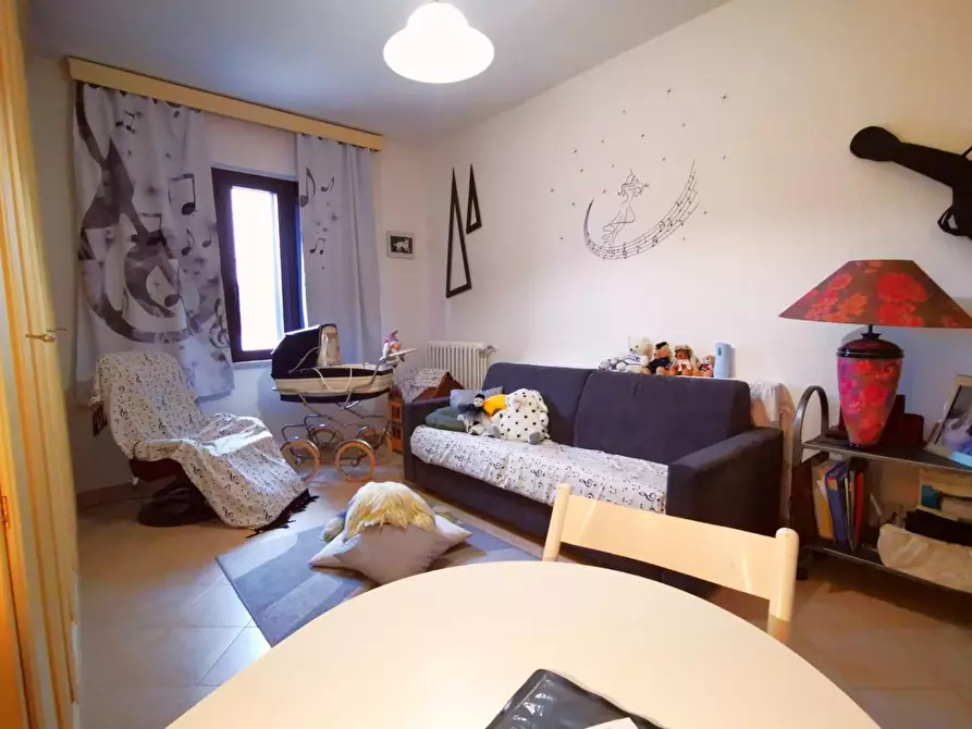 Immagine 19 di Villa in vendita  a Cascina