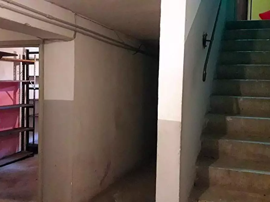 Immagine 16 di Appartamento in vendita  a Carrara