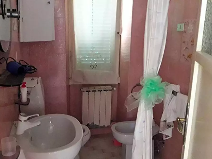 Immagine 13 di Appartamento in vendita  a Carrara