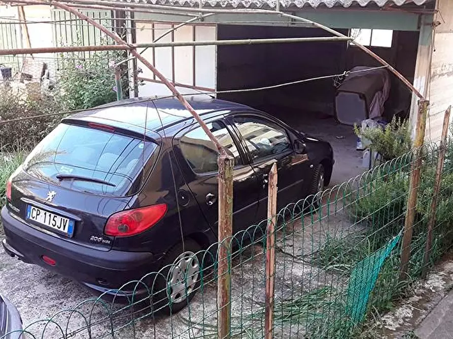 Immagine 14 di Appartamento in vendita  a Carrara