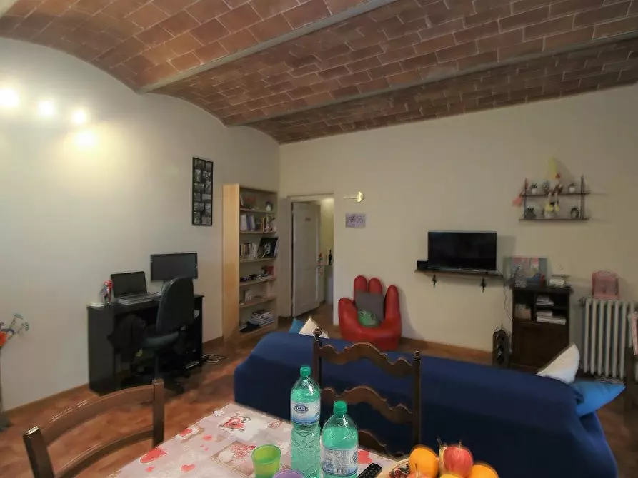 Immagine 3 di Appartamento in vendita  a Siena