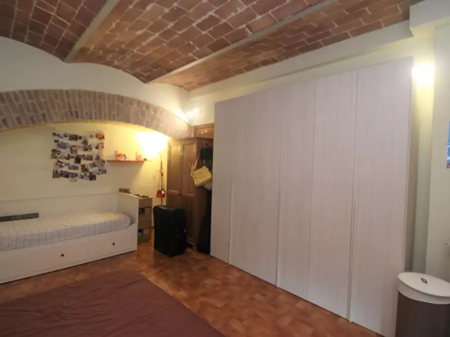 Immagine 8 di Appartamento in vendita  a Siena