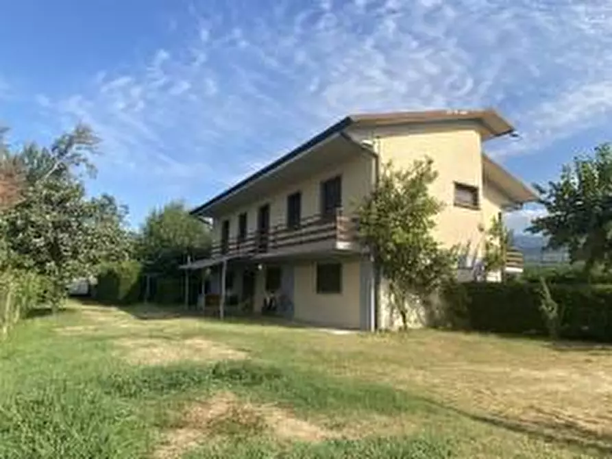 Immagine 4 di Casa indipendente in vendita  a Forte Dei Marmi