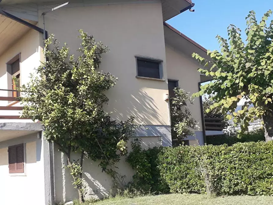 Immagine 1 di Casa indipendente in vendita  a Forte Dei Marmi