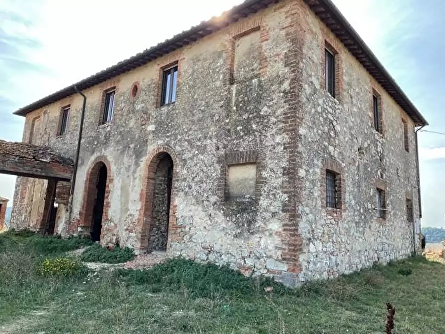 Immagine 1 di Casa colonica in vendita  a Castelnuovo Berardenga