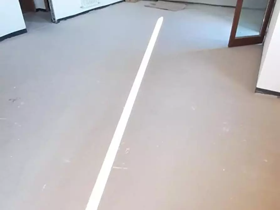 Immagine 2 di Casa trifamiliare in vendita  a Cecina