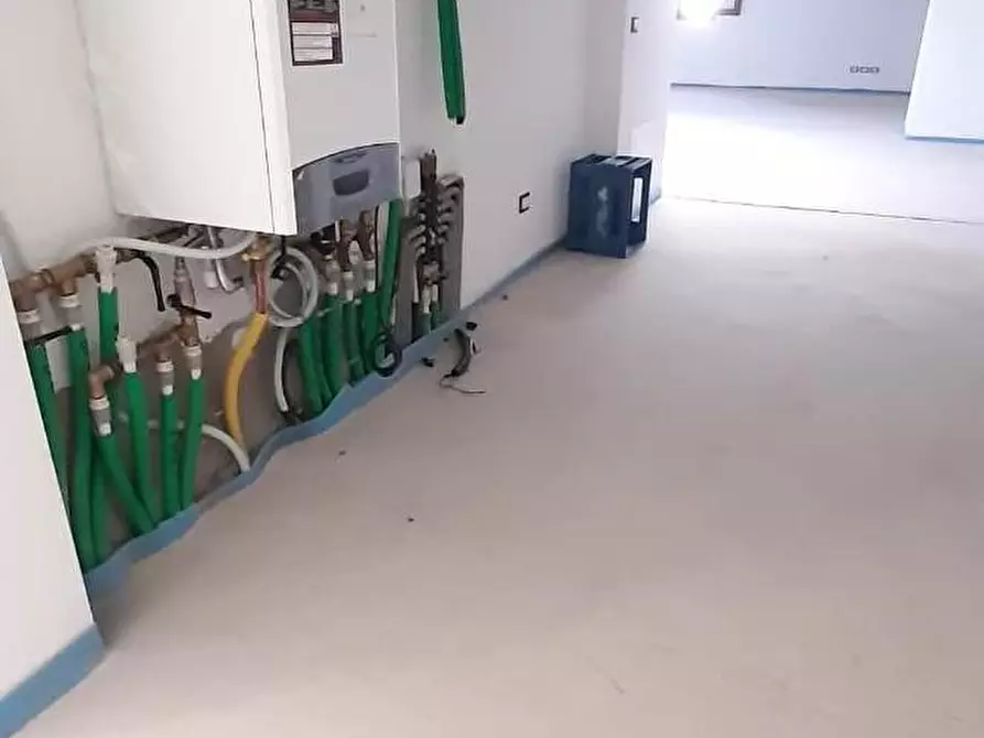 Immagine 18 di Casa trifamiliare in vendita  a Cecina