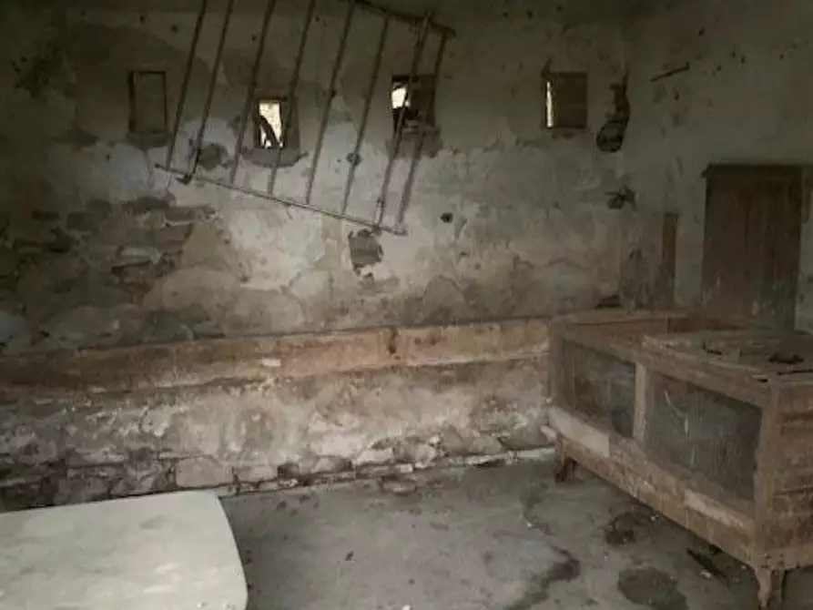 Immagine 10 di Rustico / casale in vendita  a Calci