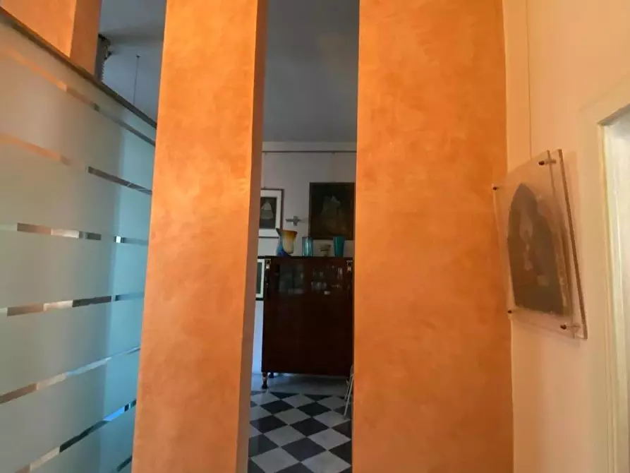 Immagine 12 di Appartamento in vendita  a Livorno