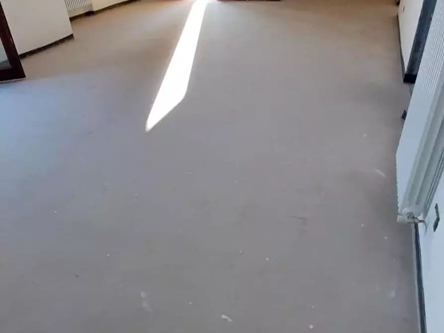 Immagine 6 di Casa trifamiliare in vendita  a Cecina