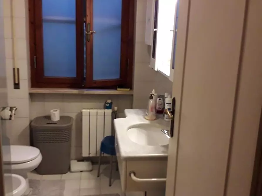 Immagine 4 di Villa in vendita  a Pisa