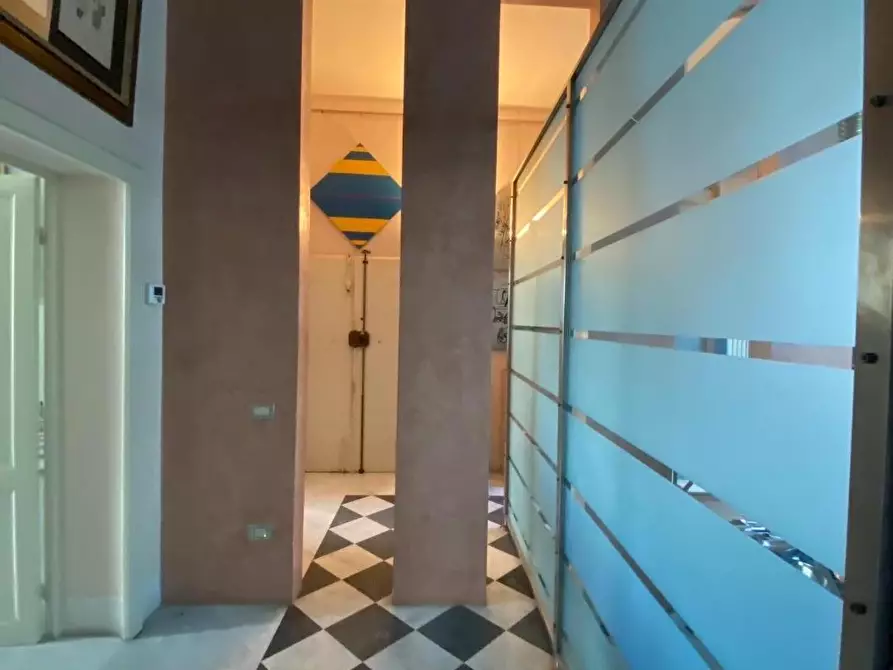 Immagine 11 di Appartamento in vendita  a Livorno