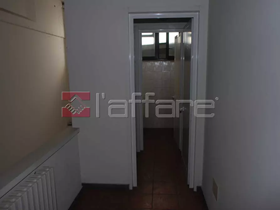 Immagine 19 di Capannone industriale in vendita  a Pontedera